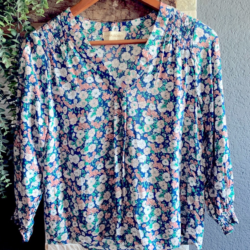 Cynthia Rowley Floral 3/4 sleeve 100% Rayon Blouse Size S